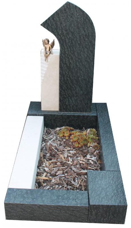 Urnengrabanlage im Material Diabas/Ozean beige